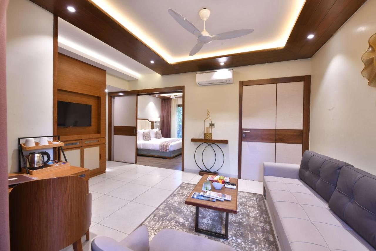 Hotel Arova Woods Zinc Journey By The Fern, Lonavala Extérieur photo